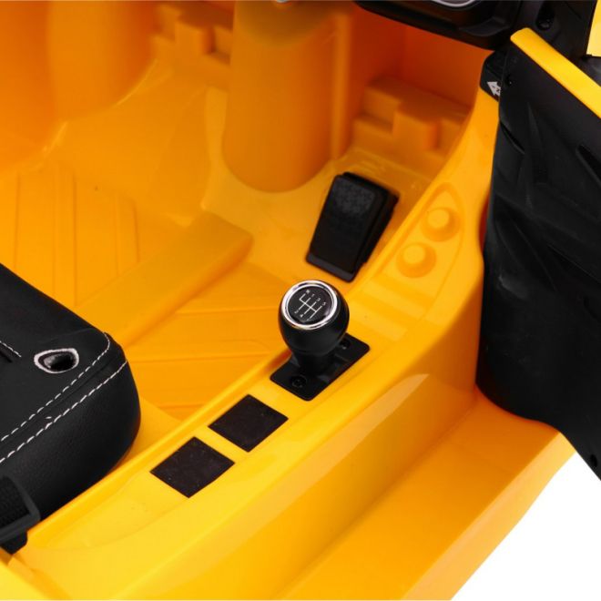 Audi R8 Spyder battery pack Yellow + Dálkové ovládání + EVA + Pomalý start + Rádio MP3 + LED dioda