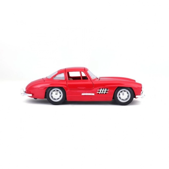 Mercedes Benz 300SL Červený Kovový Model 1:24