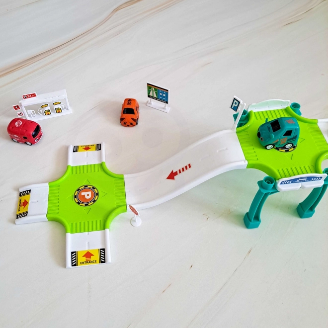 Parkovací garáž s autodráhou a čerpací stanicí Woopie