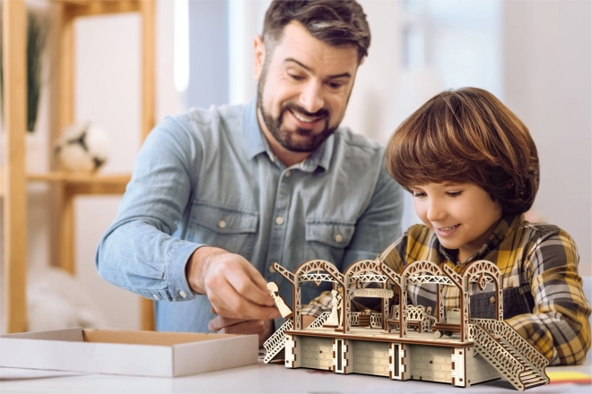 WOODEN CITY 3D puzzle Železniční stanice 175 dílů