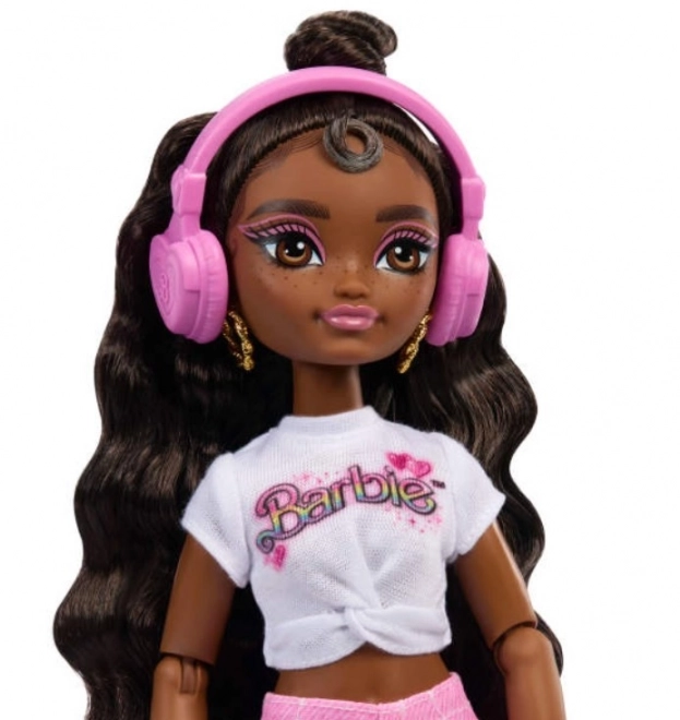 Lalka Barbie Dream Besties Brooklyn na kolečkových bruslích