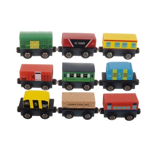 Dřevěné vláčky s vagóny - 3 lokomotivy a 9 vagónů