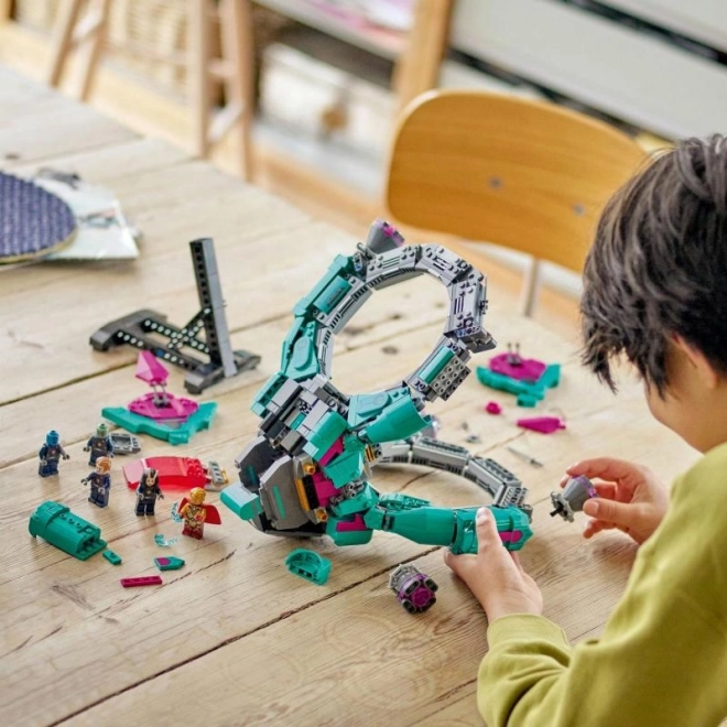 LEGO Super Heroes 76255 Nová loď Strážců