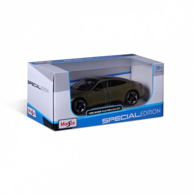 Kompozitní model Audi RS E-Tron GT 2022 zelený 1/25