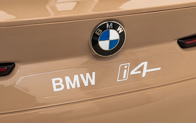 Mașină electrică BMW i4 – Zlaté
