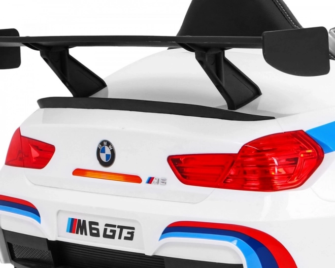 BMW M6 GT3 Autíčko na baterie pro děti Bílé + ventilace + zvuky MP3 Světla + dálkové ovládání