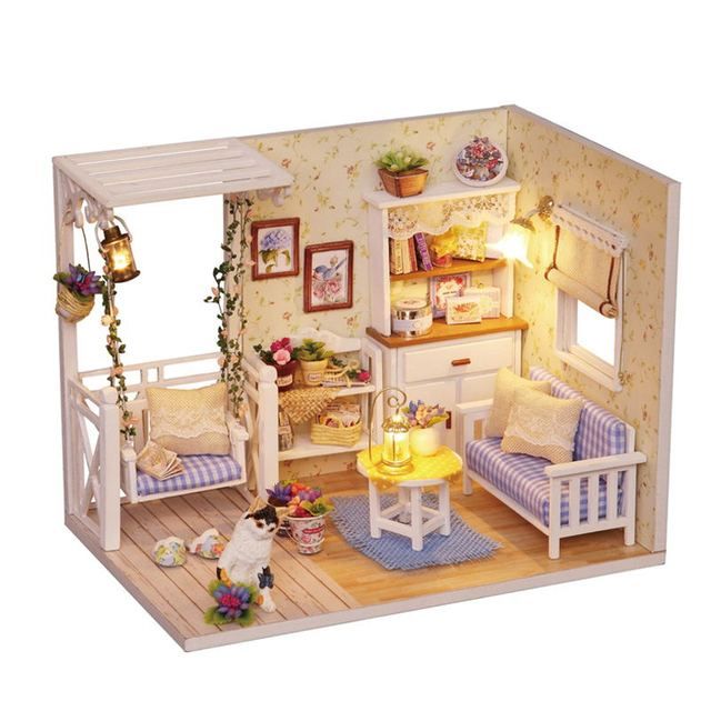 Retro model dřevěného domečku pro panenky