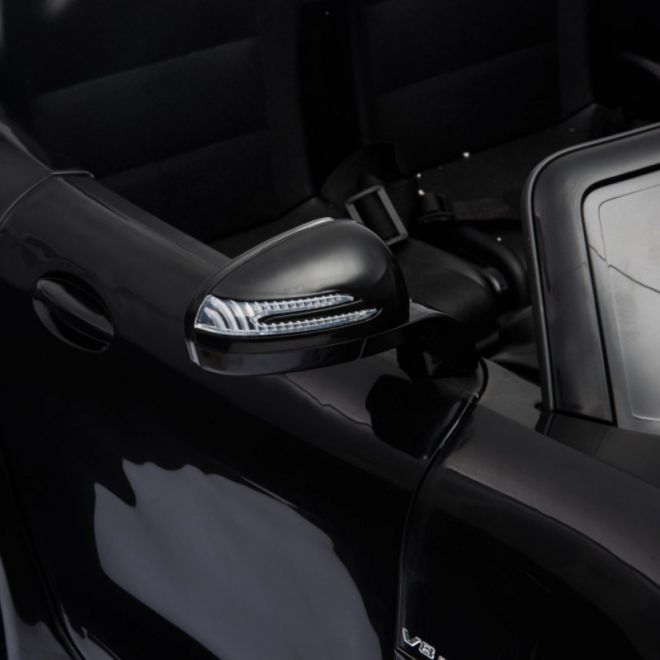 Mercedes-Benz GT R pro děti Lak černá + 4x4 + Ventilace + Dálkové ovládání + EVA + MP3 LED