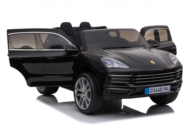 Porsche Cayenne S Vozidlo lakované na černo