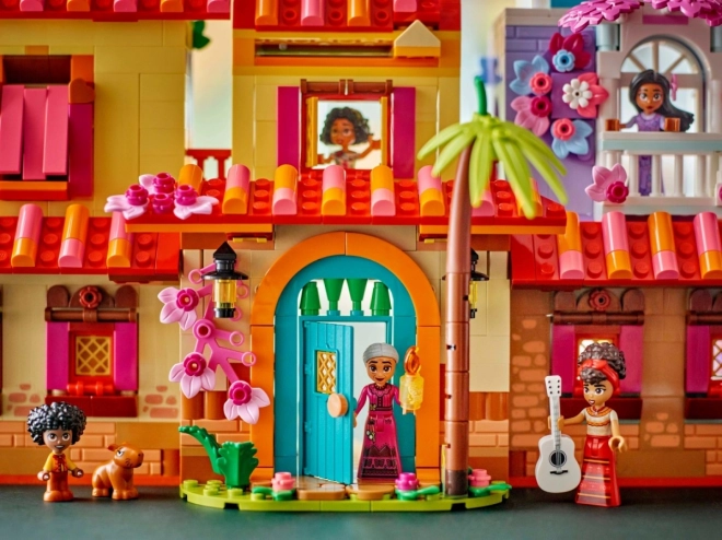 LEGO Disney Classic 43245 Magický dům Madrigalů