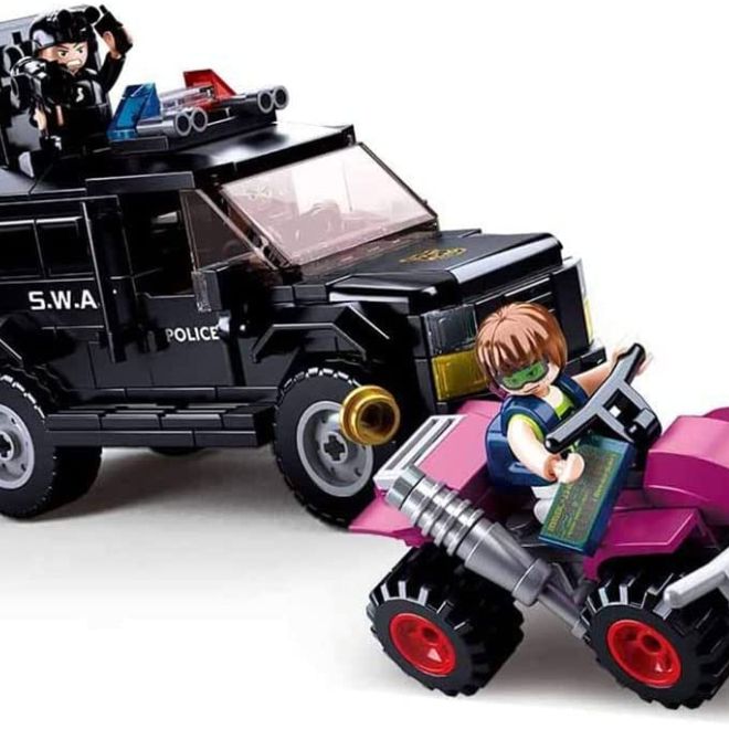 Sluban Policie M38-B0653 SWAT vyzbrojený vůz a zloděj na 4-kolce