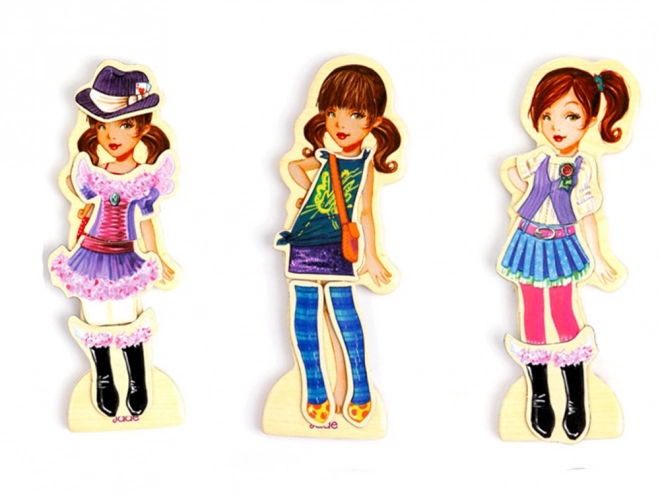 Dřevěné magnetické puzzle móda u modelky