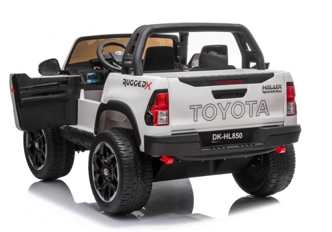 Toyota Hilux Baterie Auto Bílá