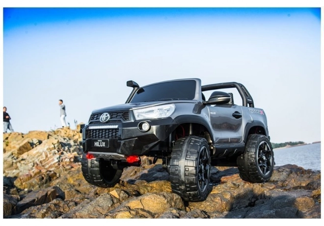 Toyota Hilux Baterie Auto Bílá