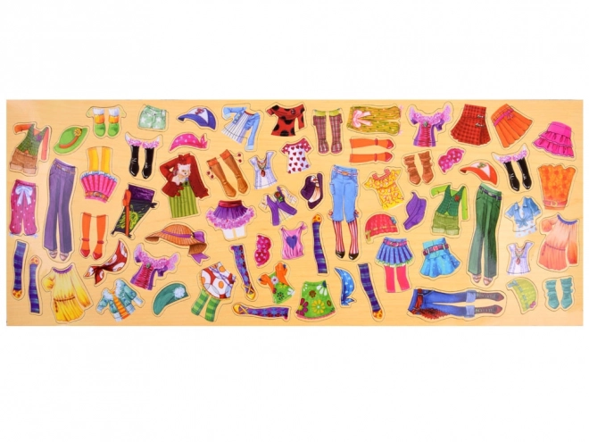Dřevěné magnetické puzzle móda u modelky