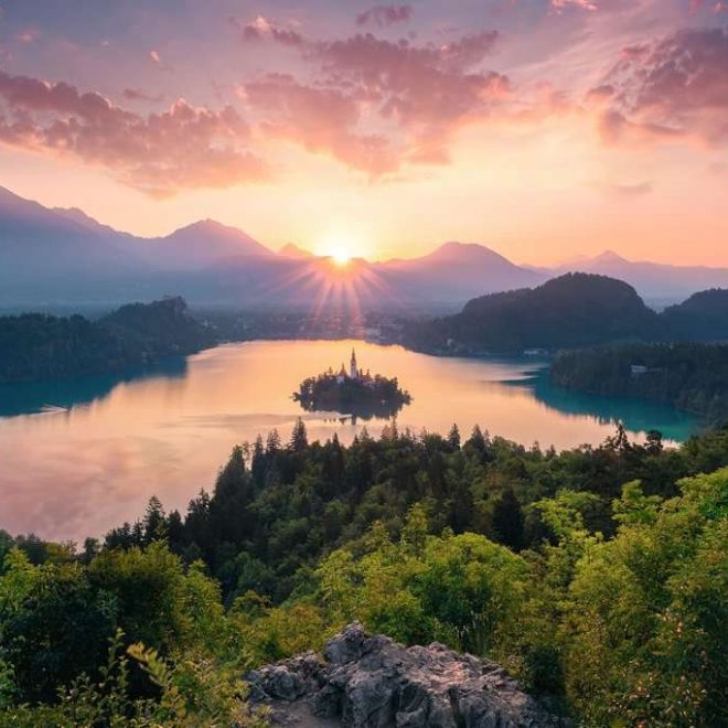 RAVENSBURGER Puzzle Bledské jezero, Slovinsko 3000 dílků