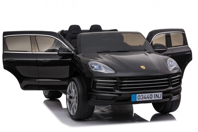 Porsche Cayenne S Vozidlo lakované na černo