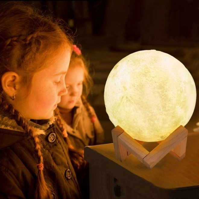 3D lampička ve tvaru měsíce