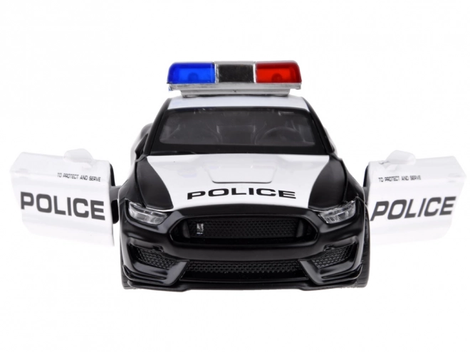 Kovové policejní auto Ford Shelby GT350 v měřítku 1:32 s efekty světel majáků