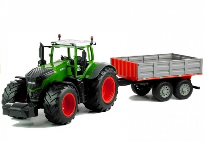 Traktor 68cm se sklápěcím valníkem na dálk. ovládání s dobíj. packem se světlem se zvukem v krabici