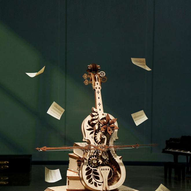 RoboTime dřevěné mechanické puzzle Kouzelné violoncello (elektrický pohon)