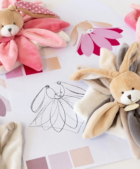Doudou Dárková sada - plyšový usínáček králíček hnědý 28 cm