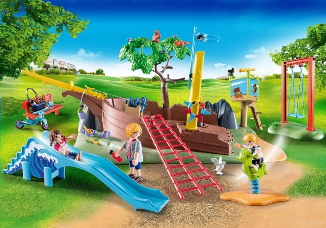 PLAYMOBIL® City Life 70741 Dětské hřiště s vrakem lodi