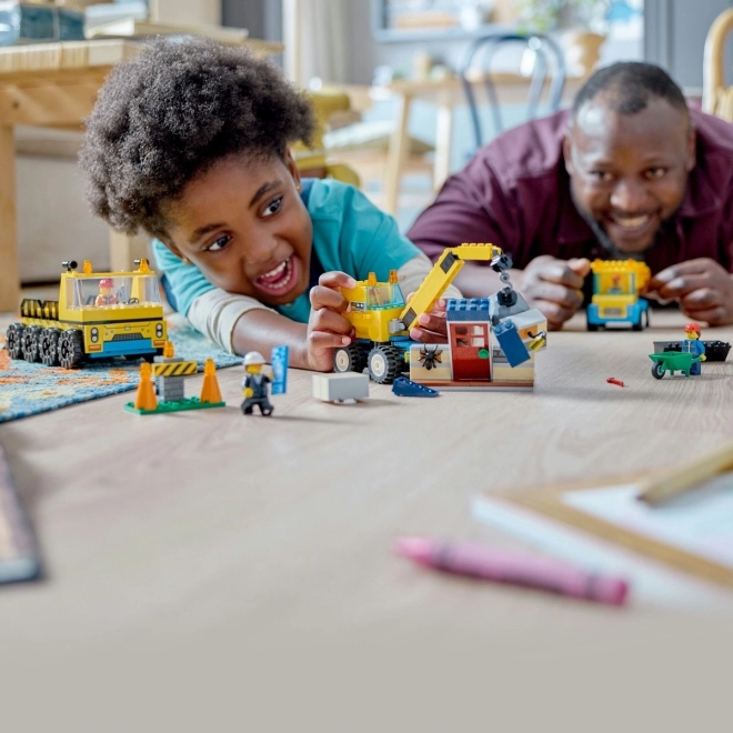 LEGO City 60391 Nákladní auta a jeřáb s demoliční koulí