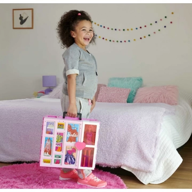 Sada pro panenky Barbie do šatny HGX57