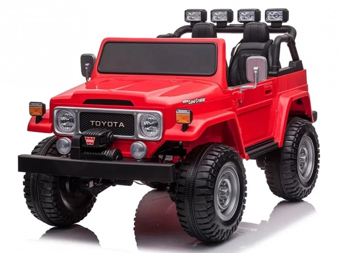 Dětské elektrické auto Toyota Land Cruiser – červená