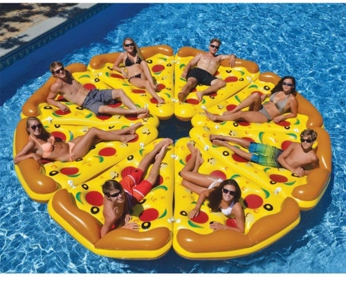 Nafukovací lehátko ve tvaru pizzy