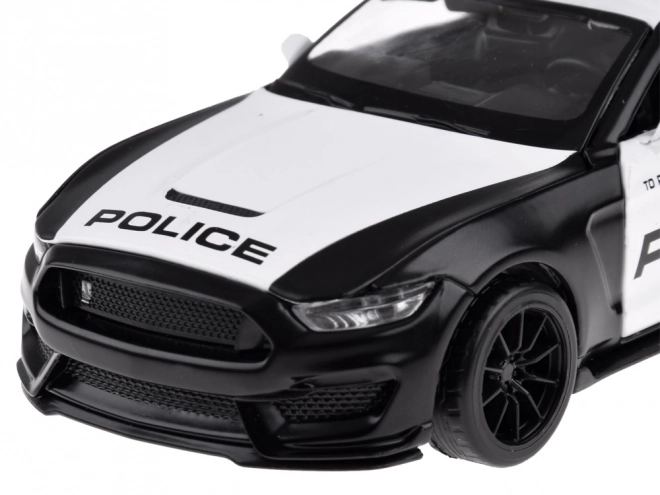 Kovové policejní auto Ford Shelby GT350 v měřítku 1:32 s efekty světel majáků