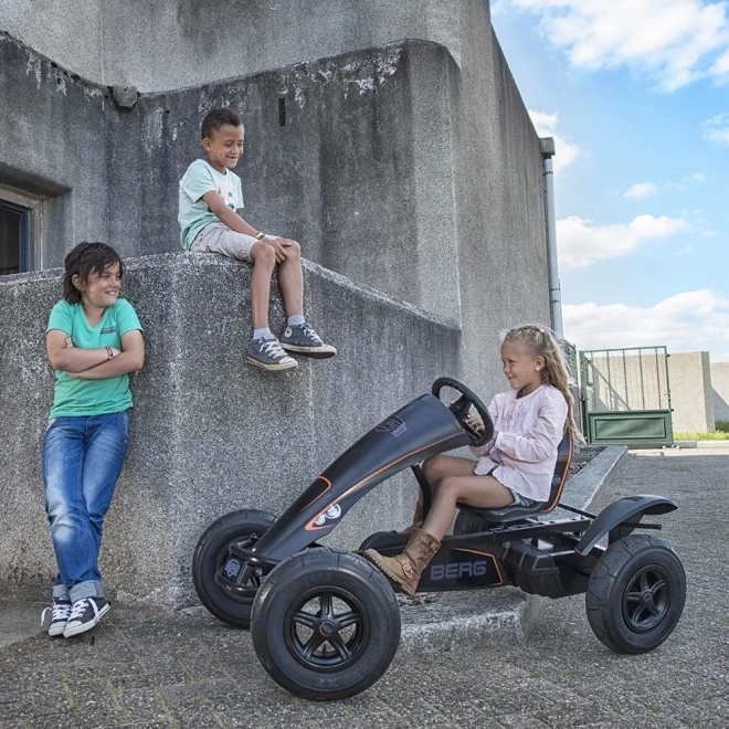 Gokart na pedály XL Černá edice BFR s nafukovacími koly