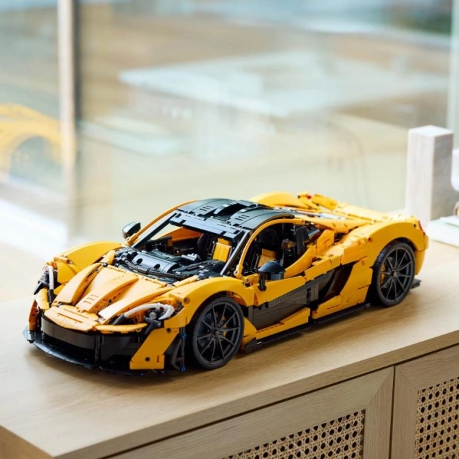 LEGO Technic 42172 McLaren P1 | McLaren P1™