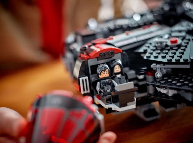 LEGO Star Wars 75389 Mroczný Millenium Falcon