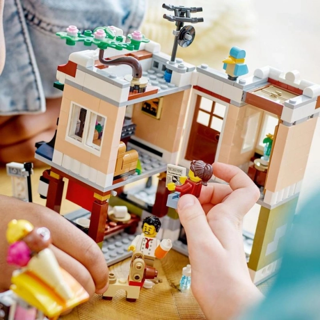 LEGO Creator 3v1 31131 Bistro s nudlemi v centru města