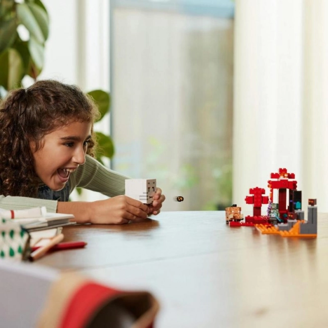 LEGO Minecraft Zasazka u portálu do Netheru