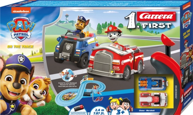 Závodní dráha s postavičkami z Paw Patrol