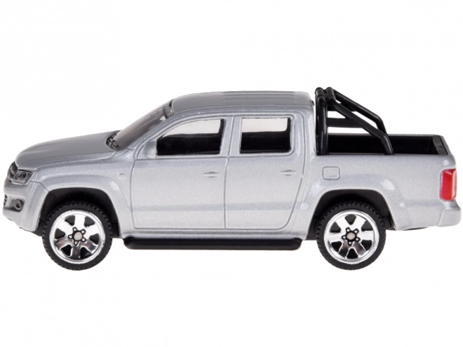 Kovové autíčko Volkswagen Amarok 1:64