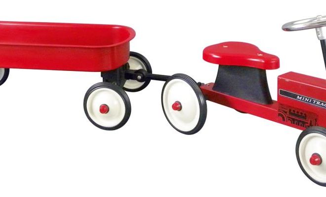 Kovový dětský traktor s přívěsem