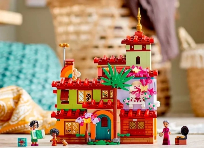 LEGO 43202 Disney Dům Madrigalových