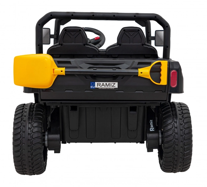 Auto Pick-Up Speed 900 pro děti černé + pohon 4x4 + pohyblivá pumpa + zavazadlový prostor + dálkové ovládání + lopata + LED audio