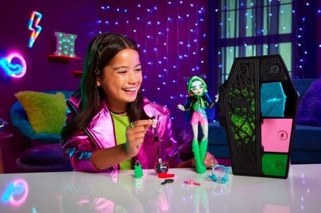 Monster High Skulltimate Secrets Neon Panenka – Ghoulia Yelps