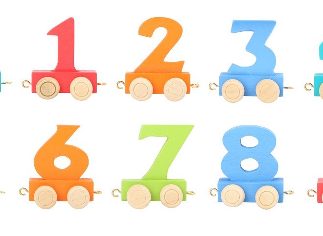 Vagónek dřevěné vláčkodráhy - barevné číslice - číslo 9