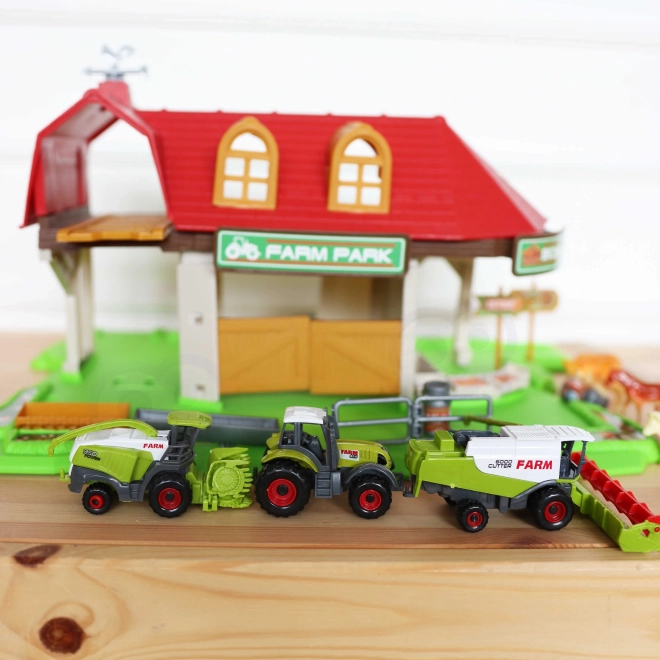 Farma Se Sada Traktorů A Figurek