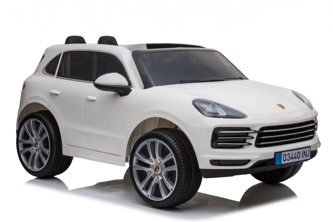 Porsche Cayenne S Vozidlo lakované bílou barvou