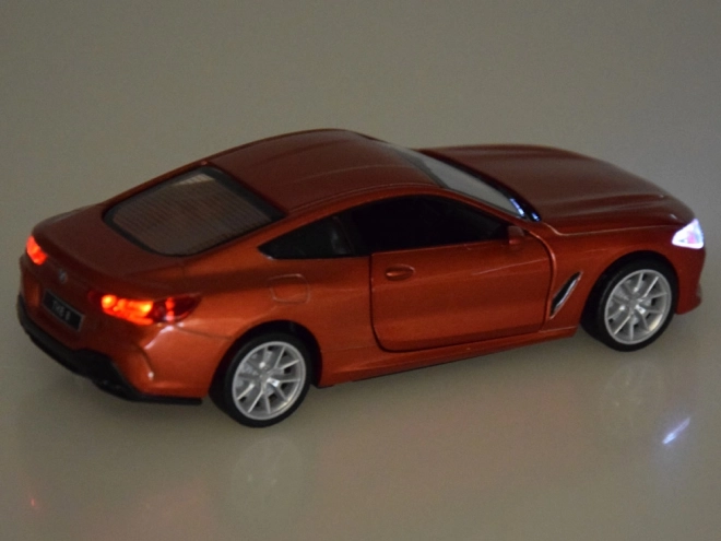 Kovový model auta BMW M850i Coupe