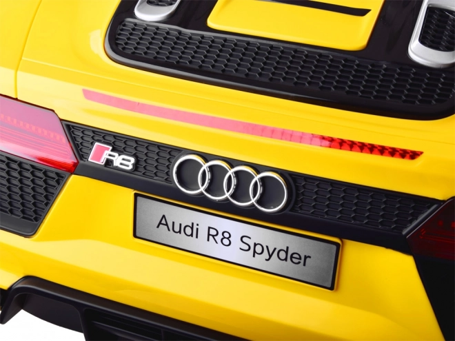 Dětské autíčko na baterie Audi R8 Spyder – Žlutá