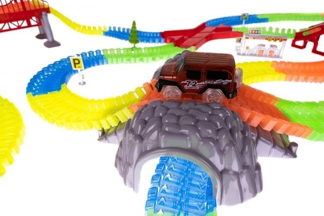 Svítící autodráha s příslušenstvím 484 kusů