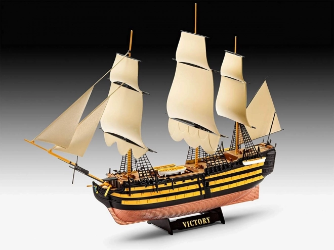 Plastikový model lodi HMS Victory